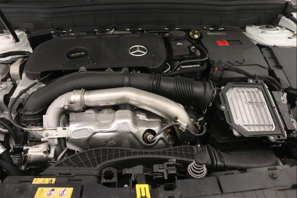 new 2025 Mercedes-Benz GLB 250 car, priced at $48,645