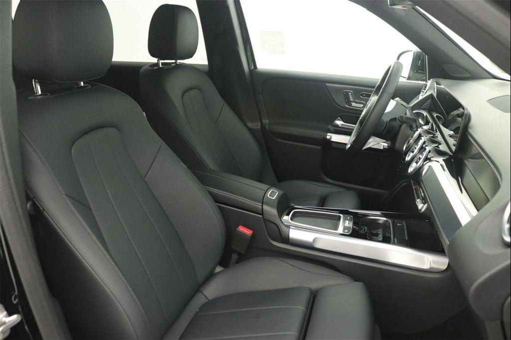 new 2025 Mercedes-Benz GLB 250 car, priced at $44,550