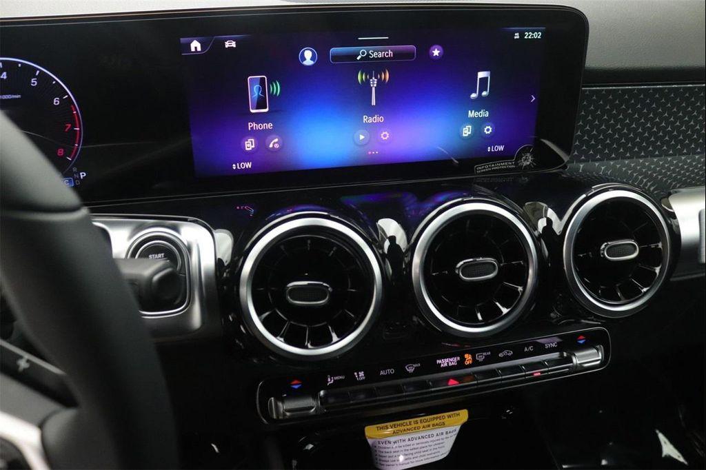 new 2025 Mercedes-Benz GLB 250 car, priced at $44,550