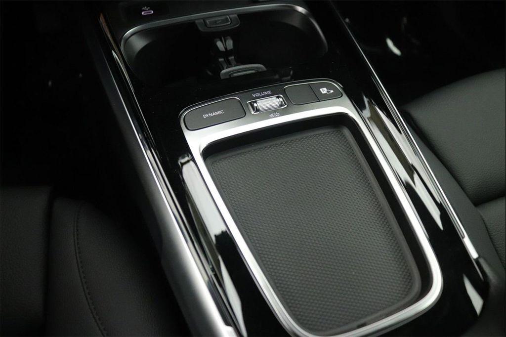 new 2025 Mercedes-Benz GLB 250 car, priced at $44,550