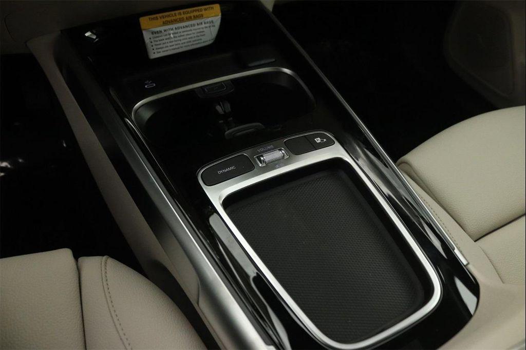 new 2025 Mercedes-Benz GLB 250 car, priced at $47,145