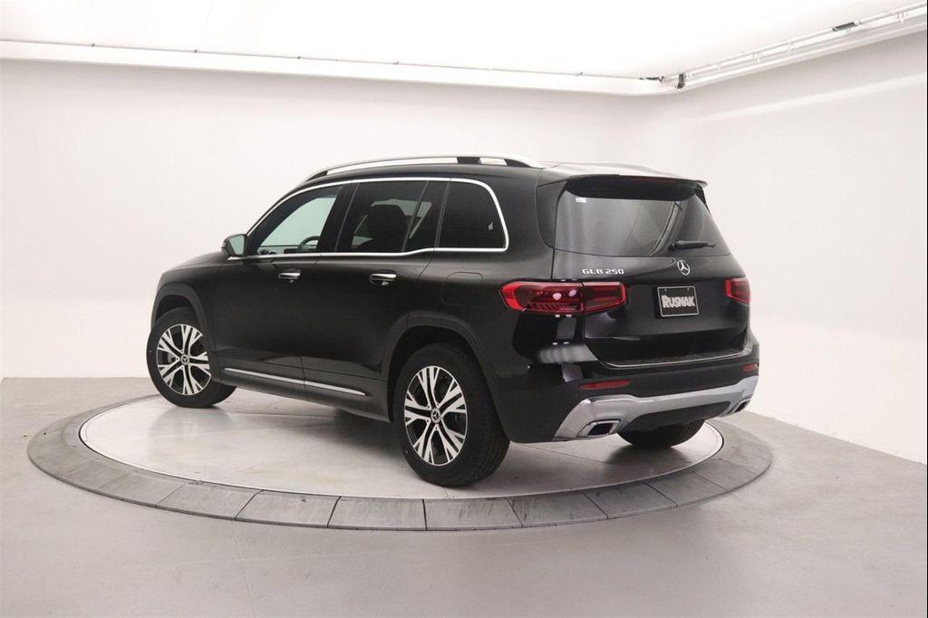 new 2025 Mercedes-Benz GLB 250 car, priced at $48,645