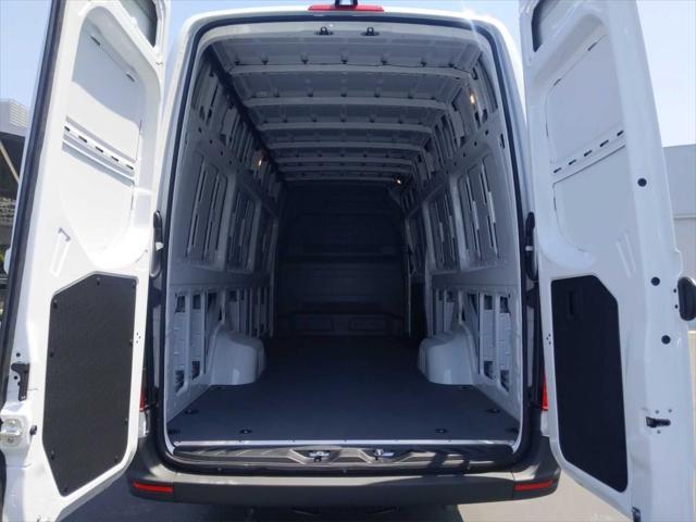 new 2024 Mercedes-Benz Sprinter 3500 car, priced at $73,555