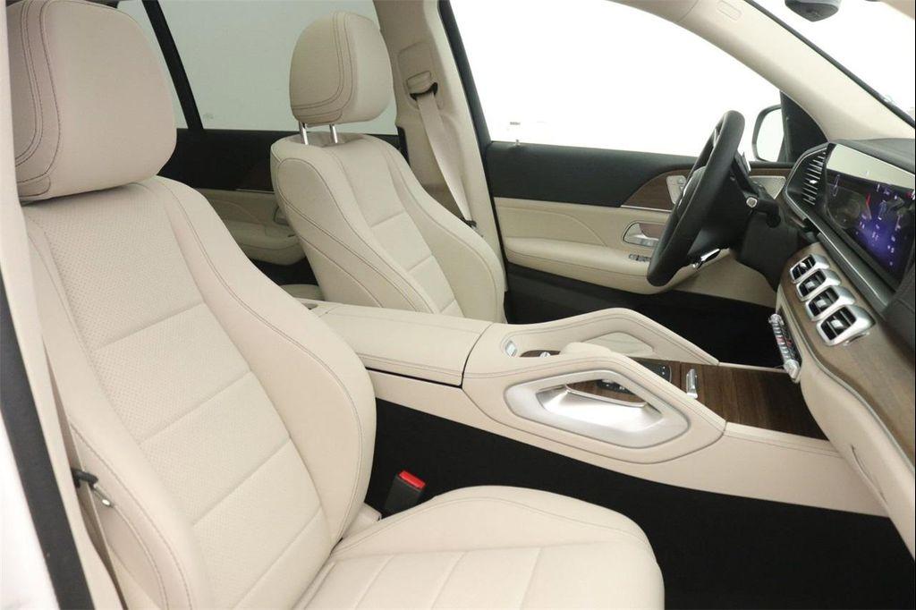 new 2026 Mercedes-Benz GLS 450 car, priced at $92,535