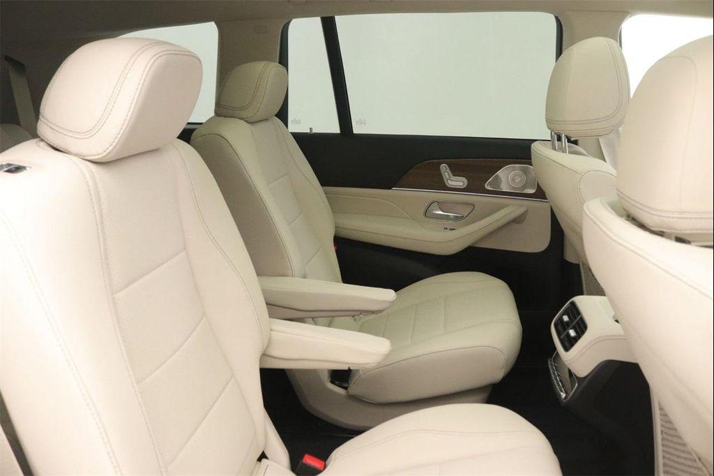 new 2026 Mercedes-Benz GLS 450 car, priced at $92,535