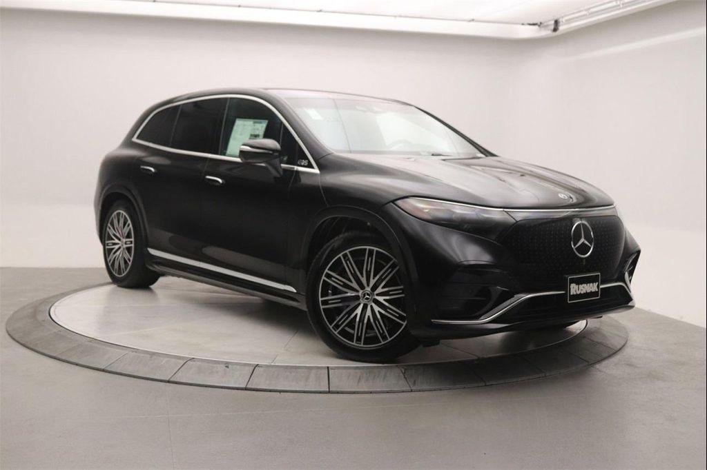 new 2026 Mercedes-Benz EQS 400 car, priced at $102,805