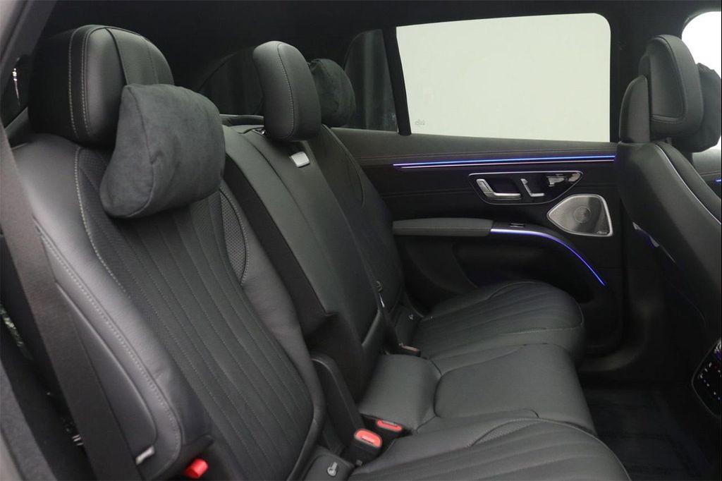 new 2026 Mercedes-Benz EQS 400 car, priced at $102,805