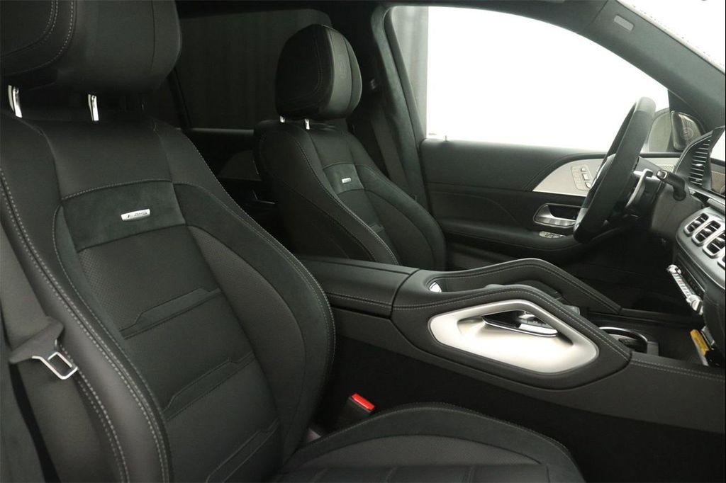 new 2025 Mercedes-Benz AMG GLS 63 car, priced at $160,245