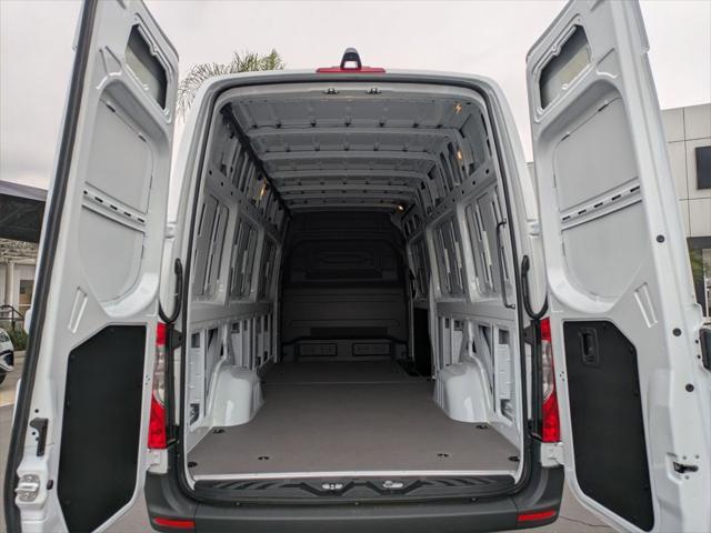new 2025 Mercedes-Benz Sprinter 2500 car, priced at $65,406