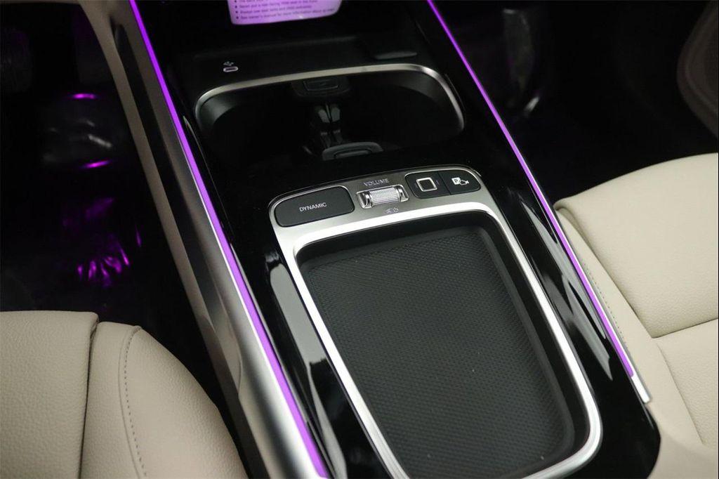 new 2025 Mercedes-Benz GLB 250 car, priced at $49,580