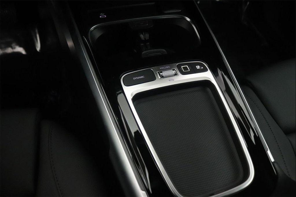 new 2025 Mercedes-Benz GLB 250 car, priced at $48,645