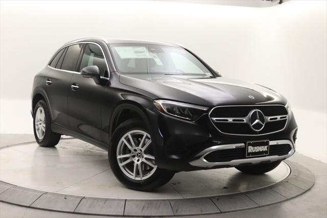 new 2025 Mercedes-Benz GLC 300 car, priced at $54,620