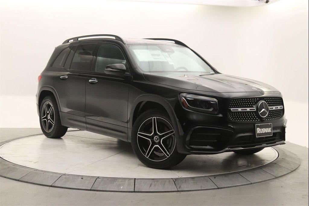 new 2025 Mercedes-Benz GLB 250 car, priced at $51,975