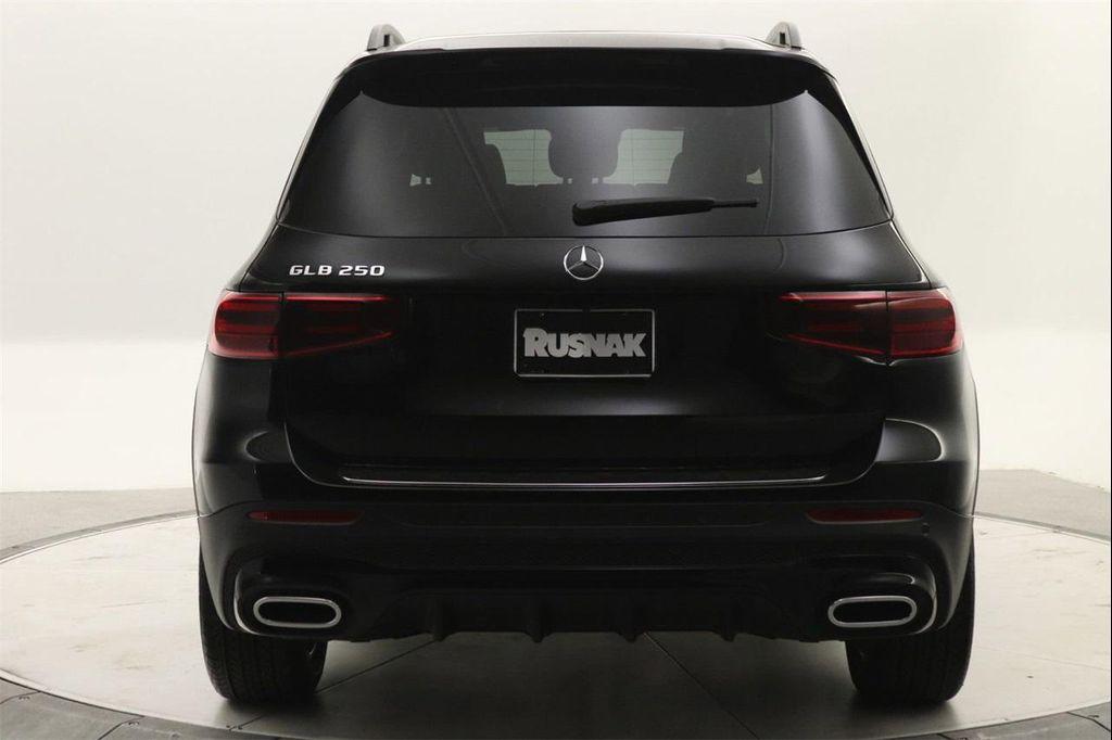 new 2025 Mercedes-Benz GLB 250 car, priced at $51,975