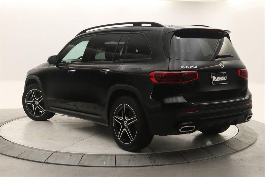 new 2025 Mercedes-Benz GLB 250 car, priced at $51,975