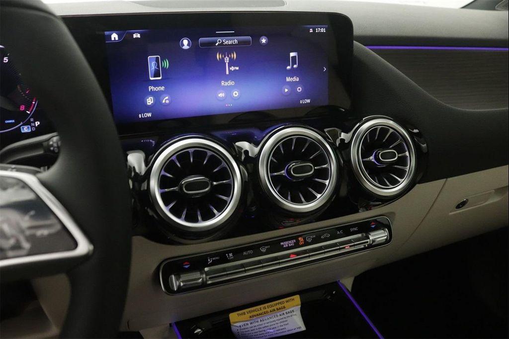 new 2025 Mercedes-Benz GLA 250 car, priced at $49,290