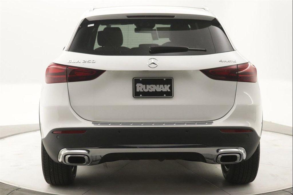 new 2025 Mercedes-Benz GLA 250 car, priced at $49,290