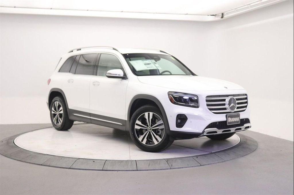 new 2025 Mercedes-Benz GLB 250 car, priced at $47,145