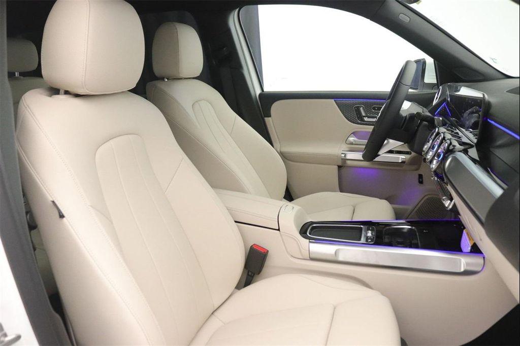 new 2025 Mercedes-Benz GLB 250 car, priced at $47,145