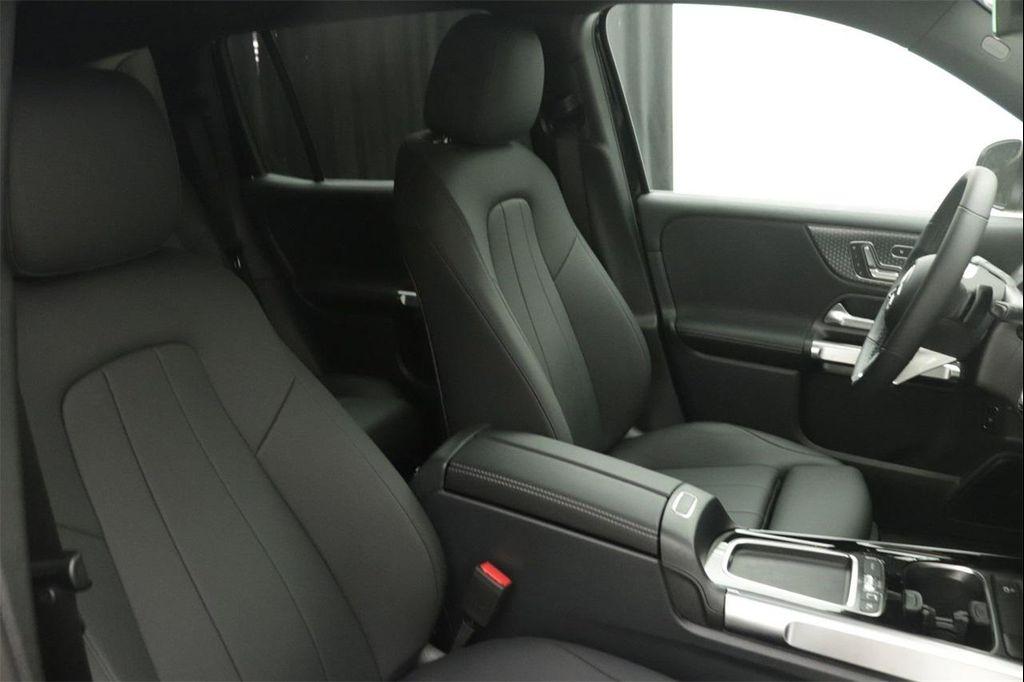 new 2025 Mercedes-Benz GLB 250 car, priced at $48,645
