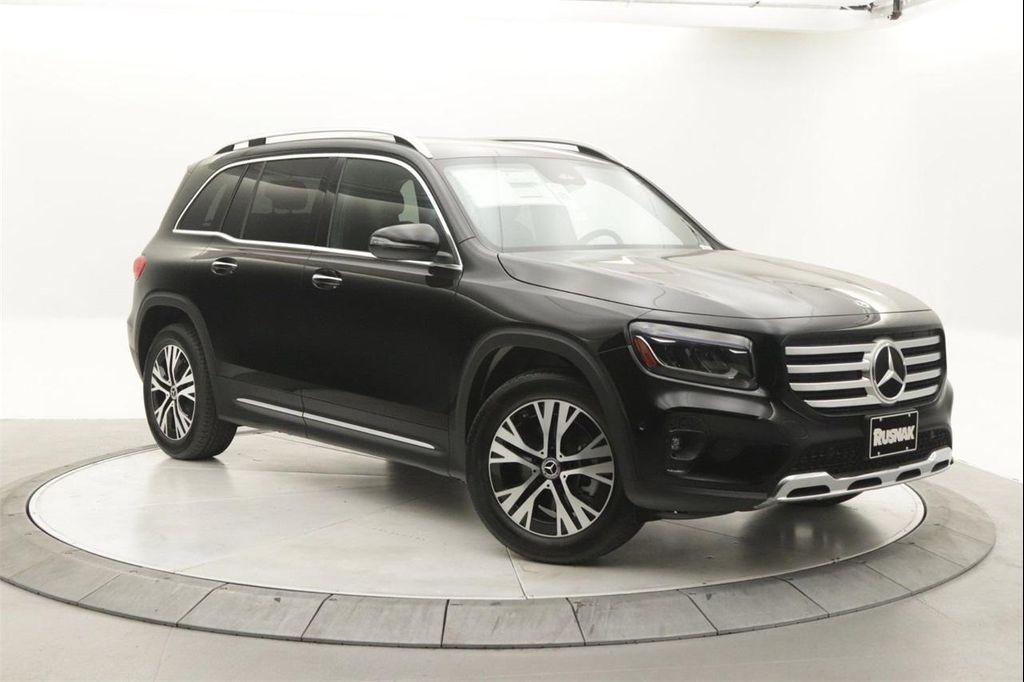 new 2025 Mercedes-Benz GLB 250 car, priced at $48,645