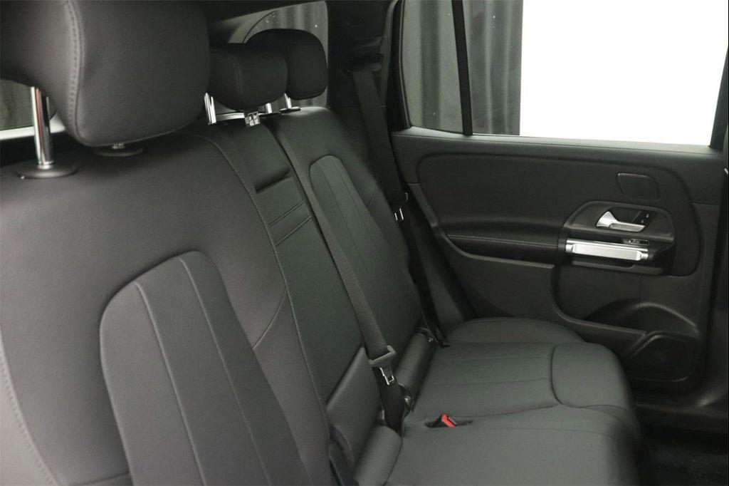 new 2025 Mercedes-Benz GLB 250 car, priced at $48,645