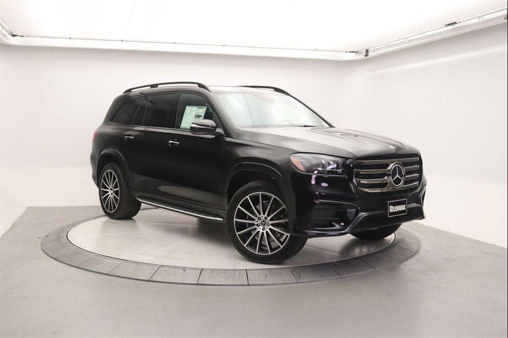 new 2026 Mercedes-Benz GLS 580 car, priced at $121,255