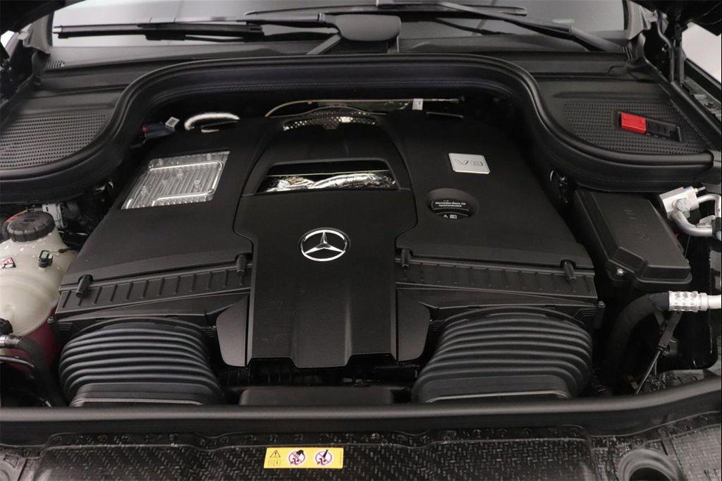 new 2026 Mercedes-Benz GLS 580 car, priced at $121,255