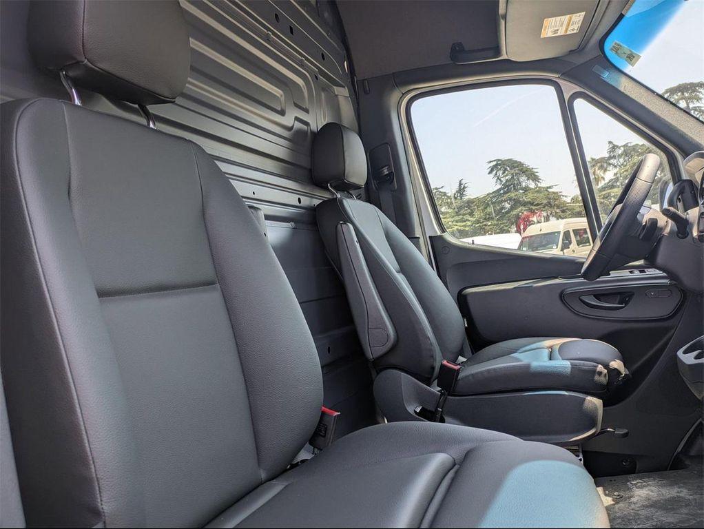 new 2025 Mercedes-Benz Sprinter 3500 car, priced at $72,272