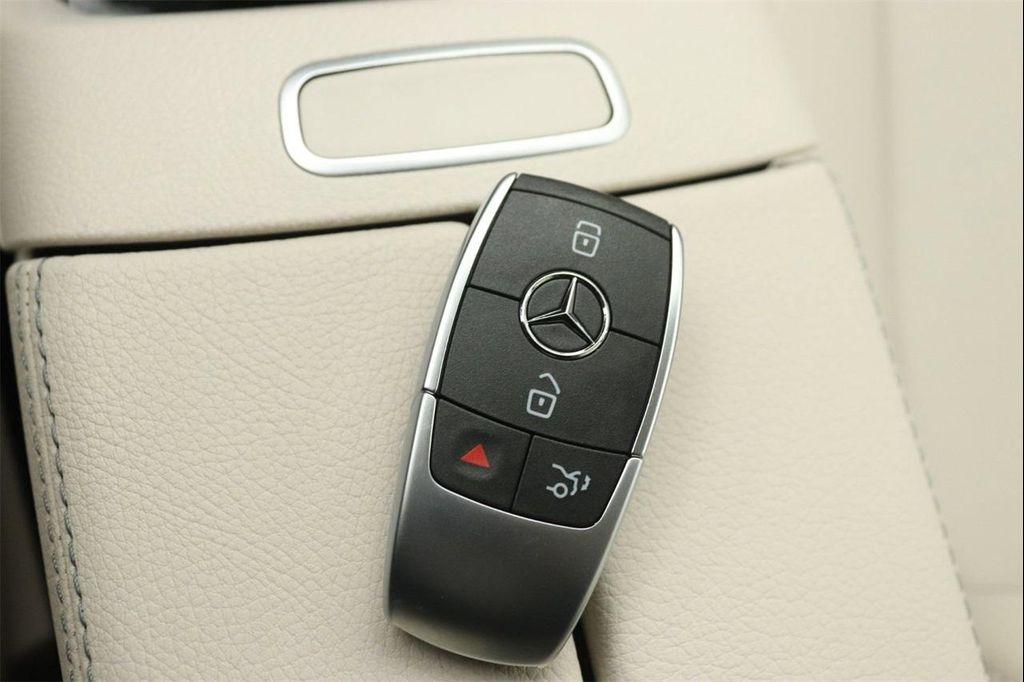new 2025 Mercedes-Benz GLB 250 car, priced at $48,645