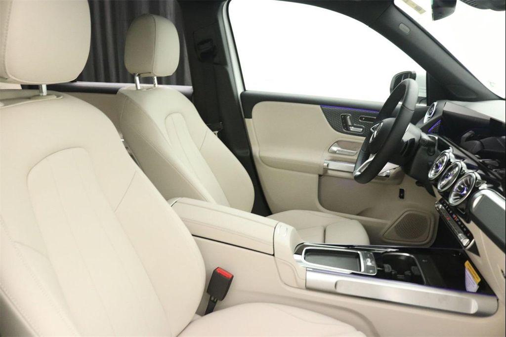 new 2025 Mercedes-Benz GLB 250 car, priced at $48,645