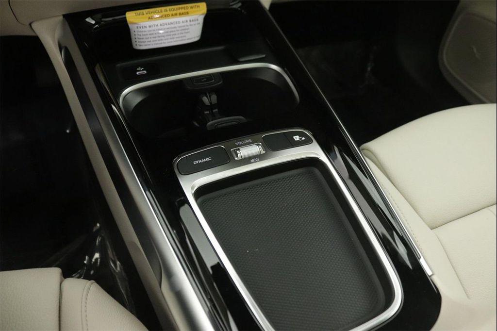 new 2026 Mercedes-Benz GLB 250 car, priced at $48,545