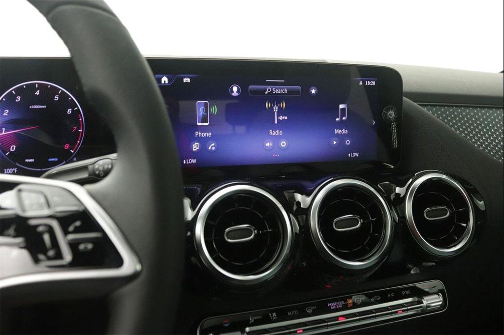 new 2026 Mercedes-Benz GLA 250 car, priced at $45,555