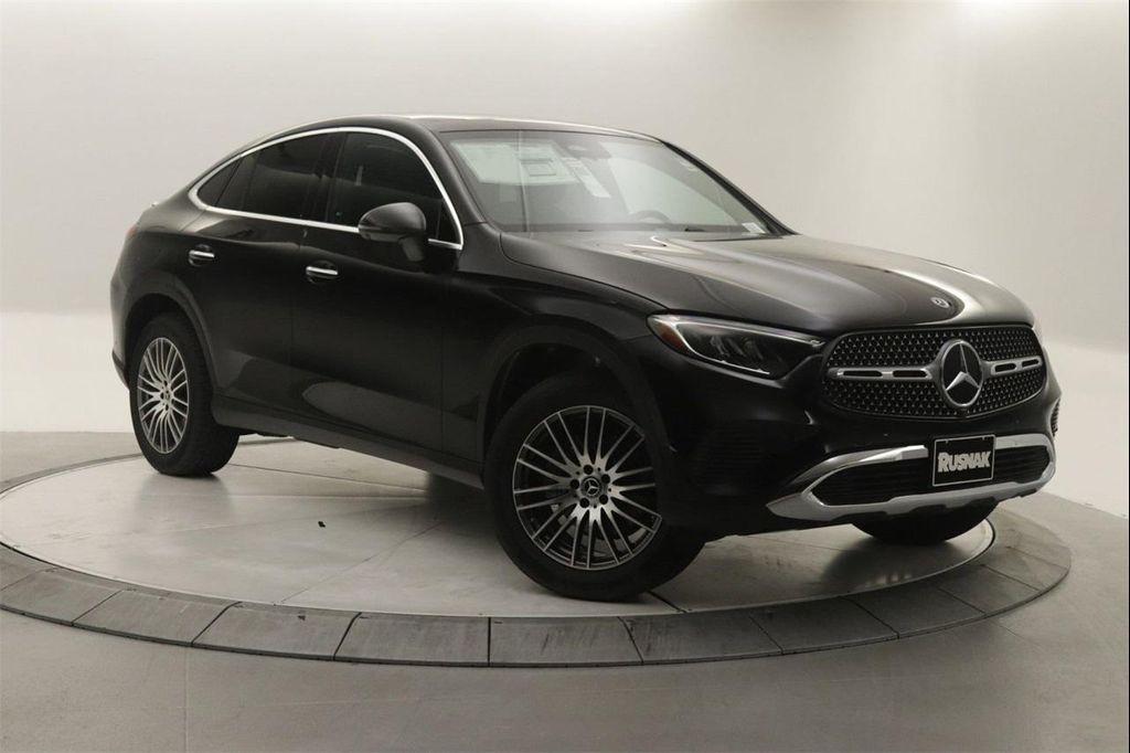 new 2025 Mercedes-Benz GLC 300 car, priced at $61,585