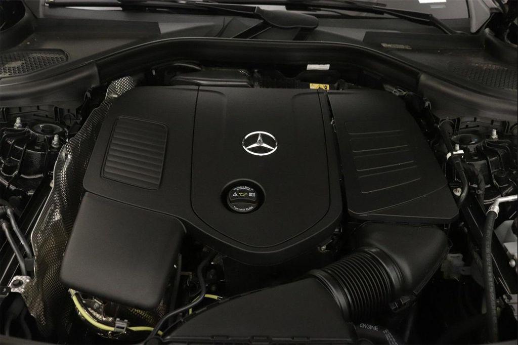 new 2025 Mercedes-Benz GLC 300 car, priced at $61,585