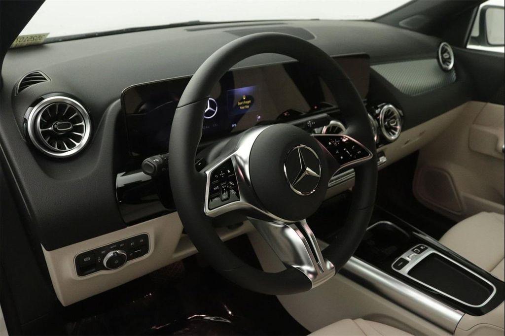 new 2025 Mercedes-Benz GLA 250 car, priced at $44,345