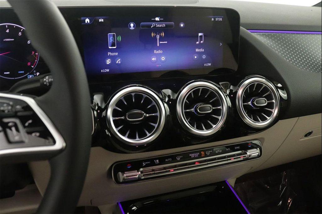 new 2025 Mercedes-Benz GLA 250 car, priced at $44,345