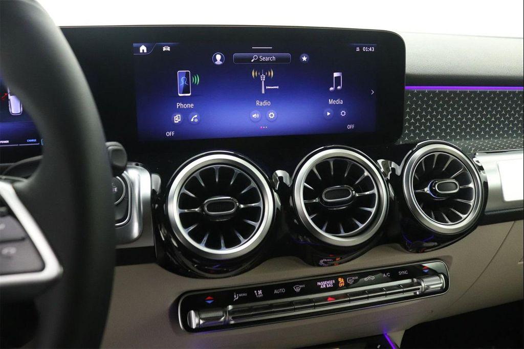 new 2025 Mercedes-Benz GLB 250 car, priced at $48,645