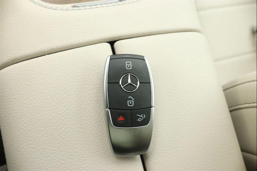 new 2025 Mercedes-Benz GLB 250 car, priced at $48,645