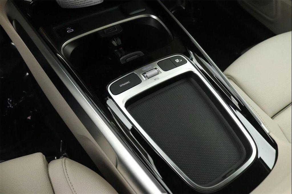 new 2025 Mercedes-Benz GLB 250 car, priced at $48,645