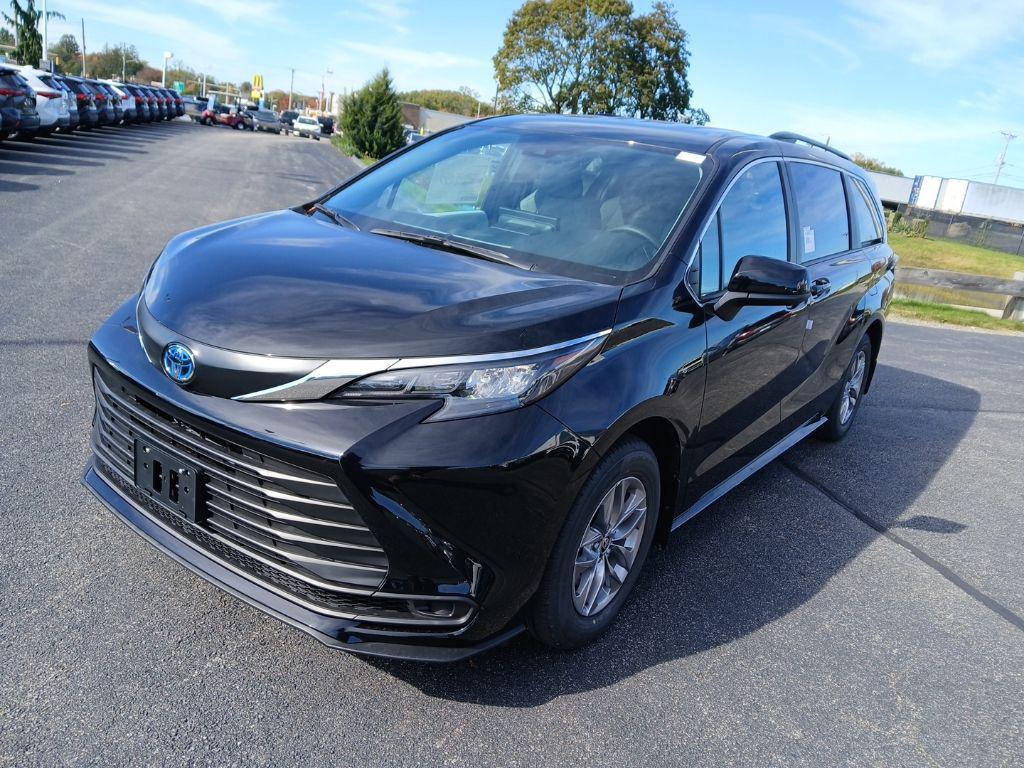 new 2025 Toyota Sienna car, priced at $43,710