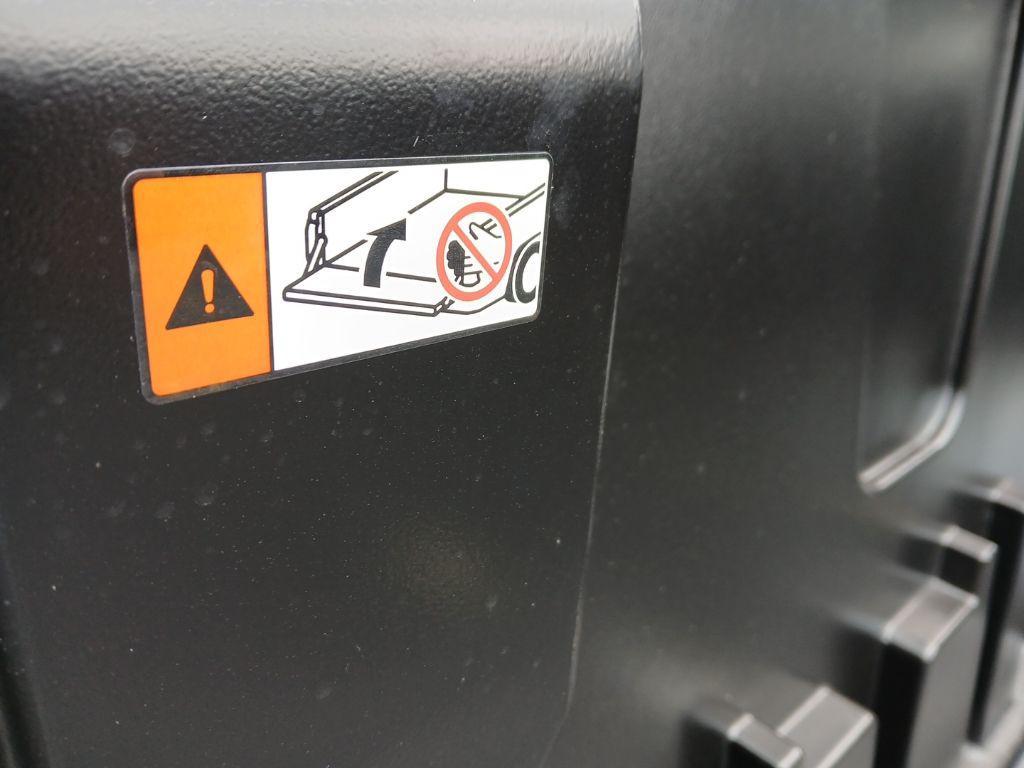 new 2026 Toyota Tundra Hybrid car, priced at $75,594