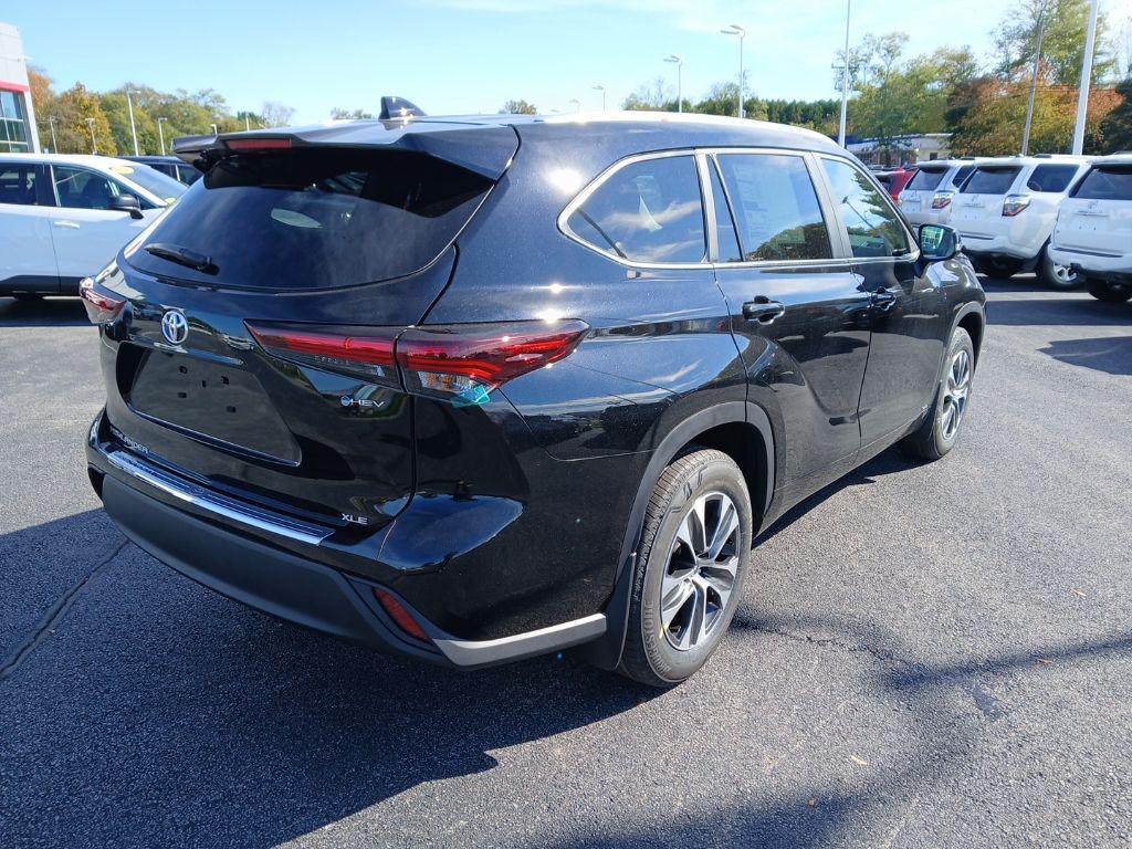 new 2025 Toyota Highlander Hybrid car, priced at $49,813