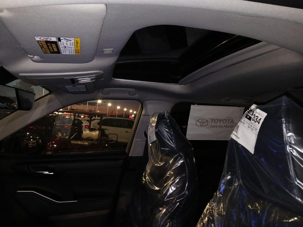 new 2026 Toyota Highlander car, priced at $49,283