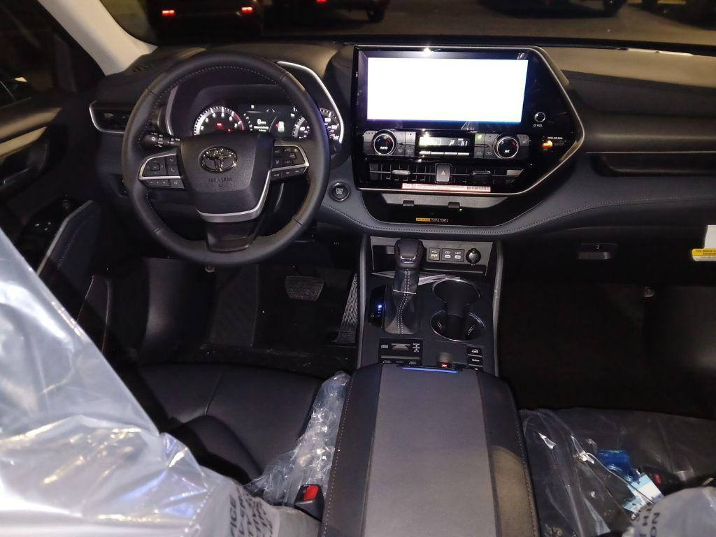 new 2026 Toyota Highlander car, priced at $49,283