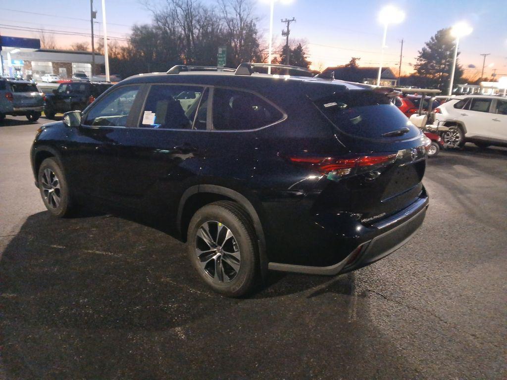 new 2026 Toyota Highlander car, priced at $49,283