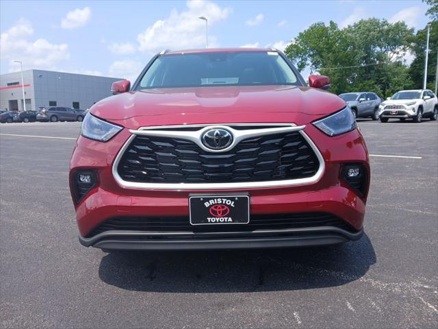 new 2025 Toyota Highlander car, priced at $48,338