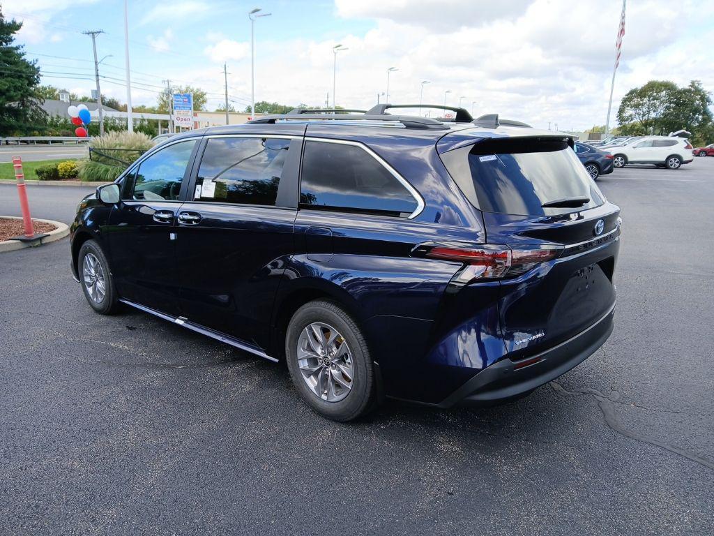 new 2025 Toyota Sienna car, priced at $50,254