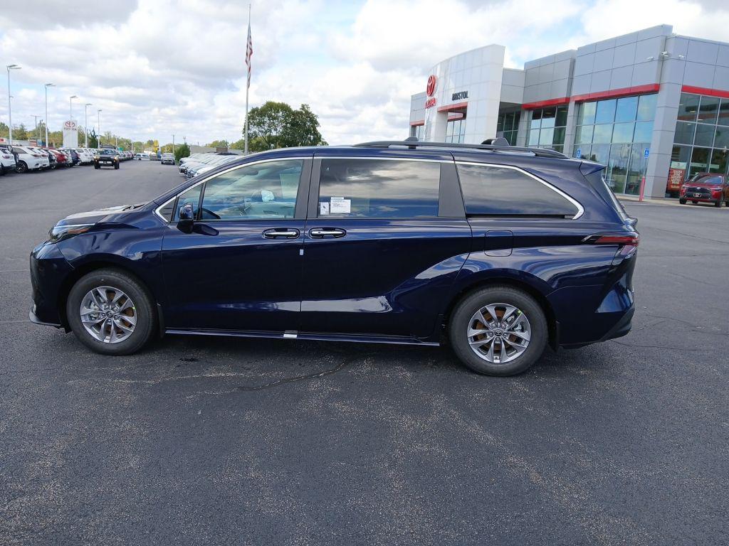 new 2025 Toyota Sienna car, priced at $50,254