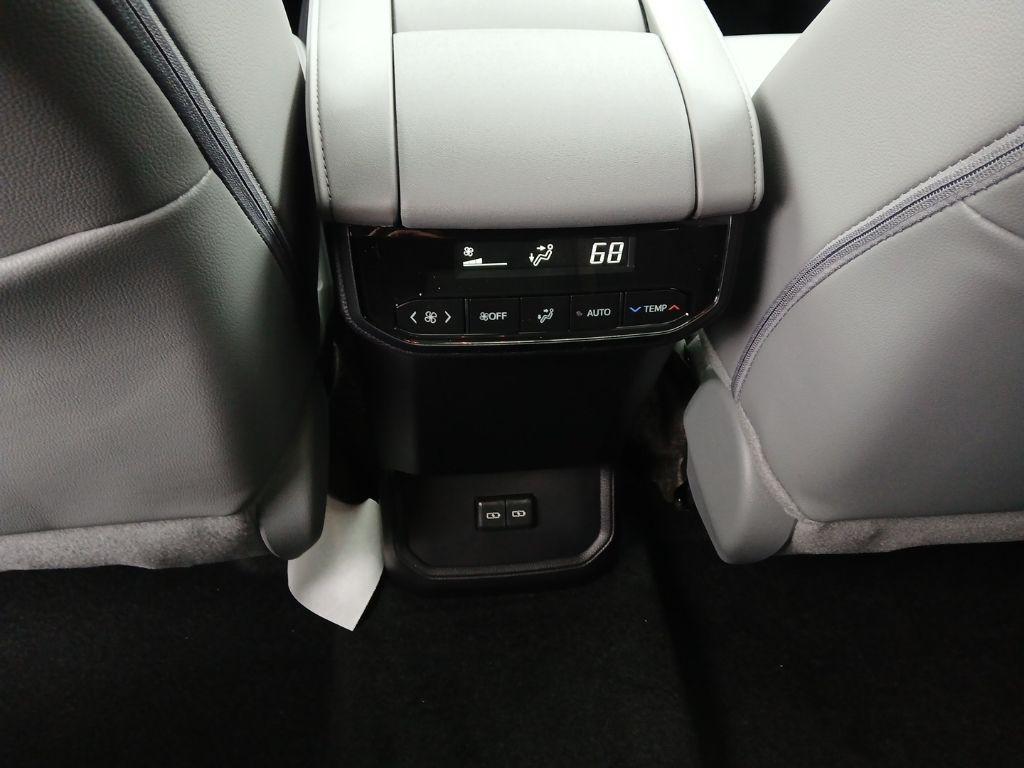 new 2026 Toyota Highlander car, priced at $48,673